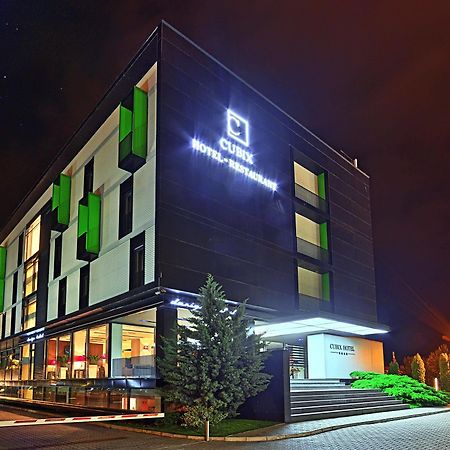 Hotel Cubix Brasov Ngoại thất bức ảnh