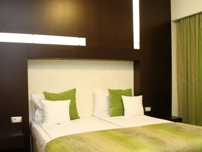 Hotel Cubix Brasov Ngoại thất bức ảnh