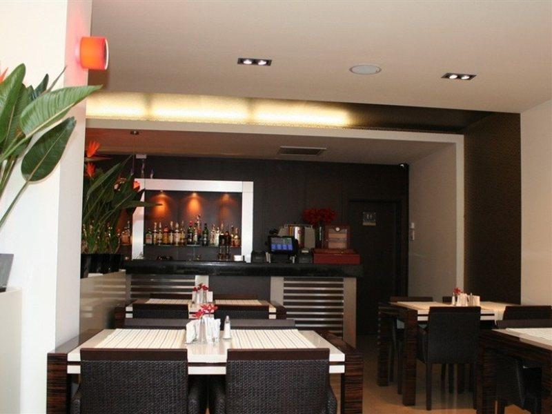 Hotel Cubix Brasov Ngoại thất bức ảnh