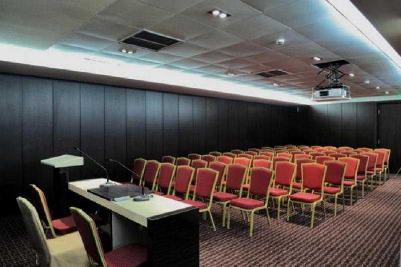 Hotel Cubix Brasov Ngoại thất bức ảnh