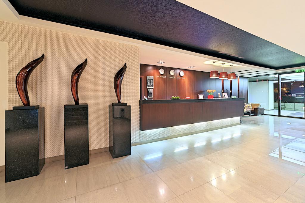Hotel Cubix Brasov Ngoại thất bức ảnh