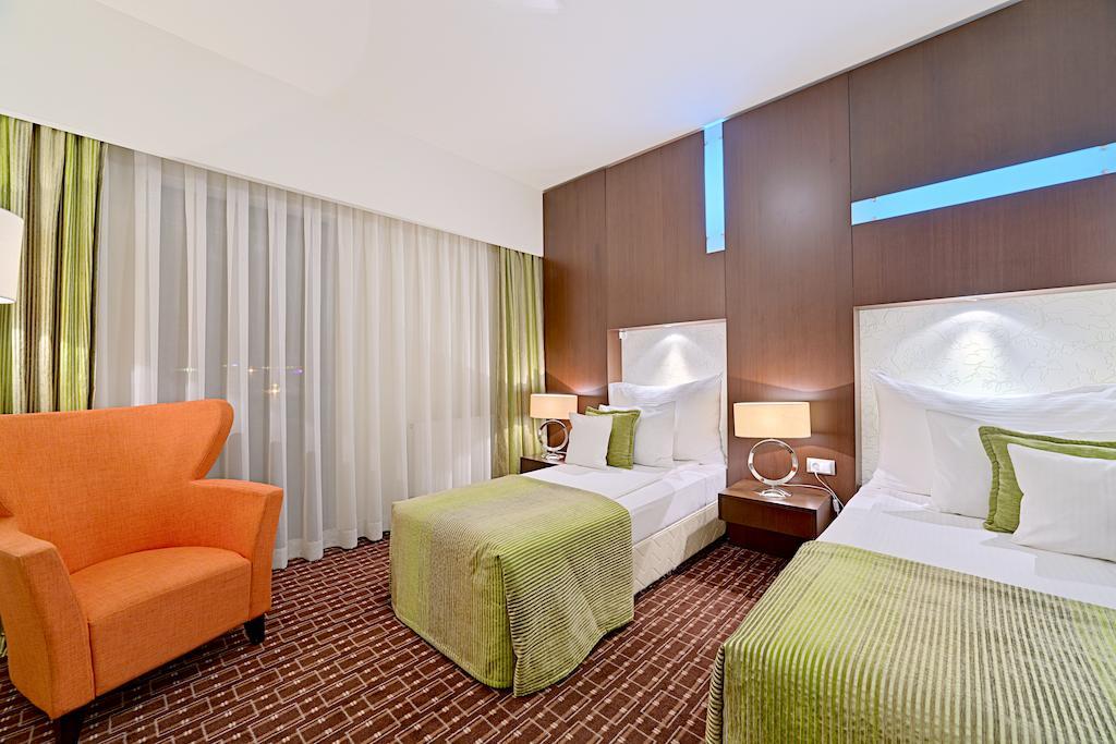 Hotel Cubix Brasov Phòng bức ảnh